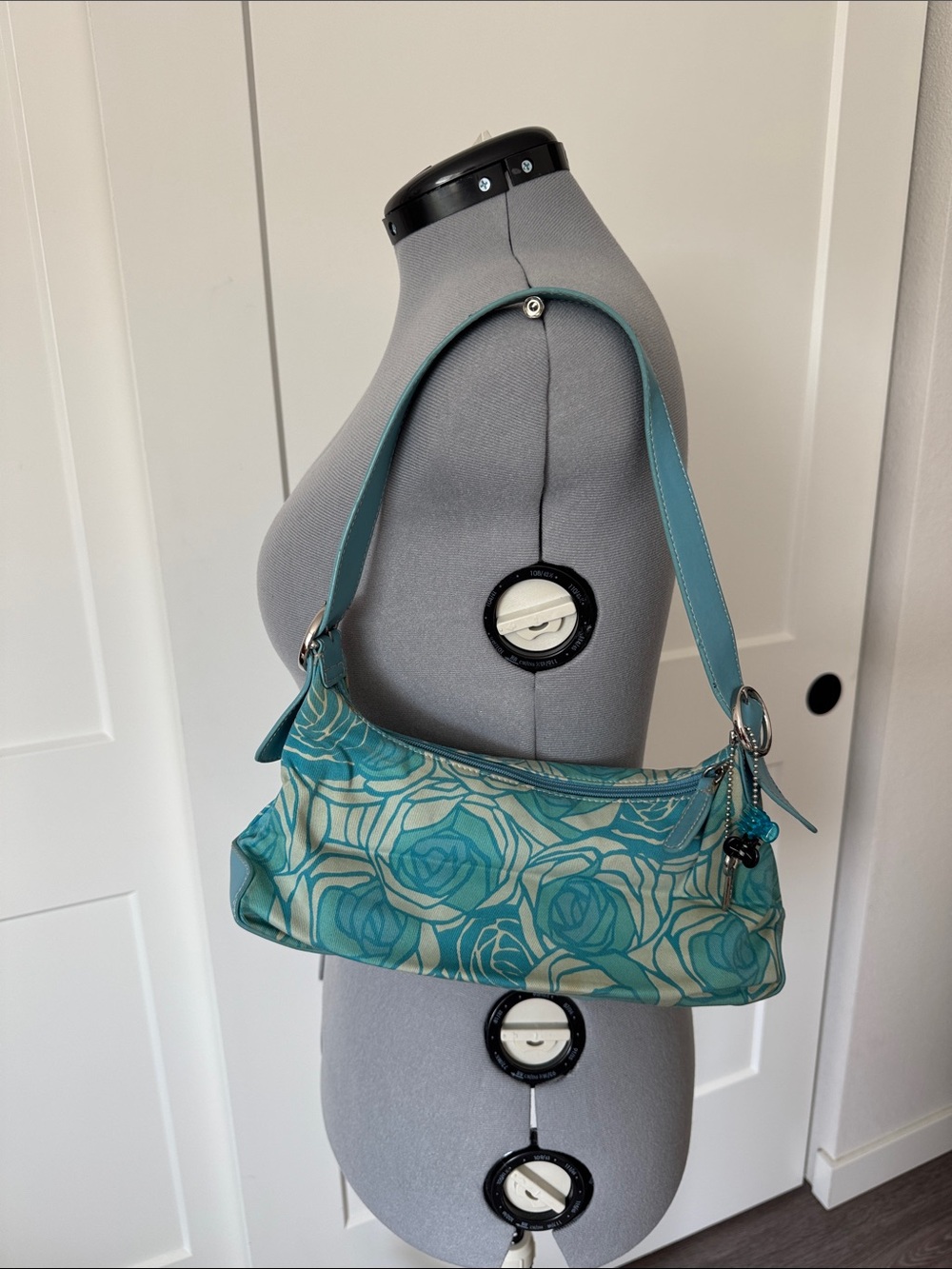 Fossil Teal Rose-Print Shoulder Bag with Silver Hardware and Charms